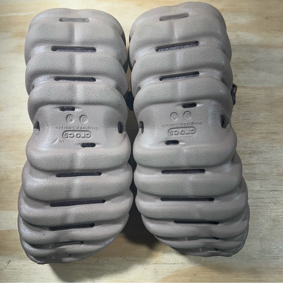 Crocs Echo Clogs Women’s Size 7 - Picture 7 of 8